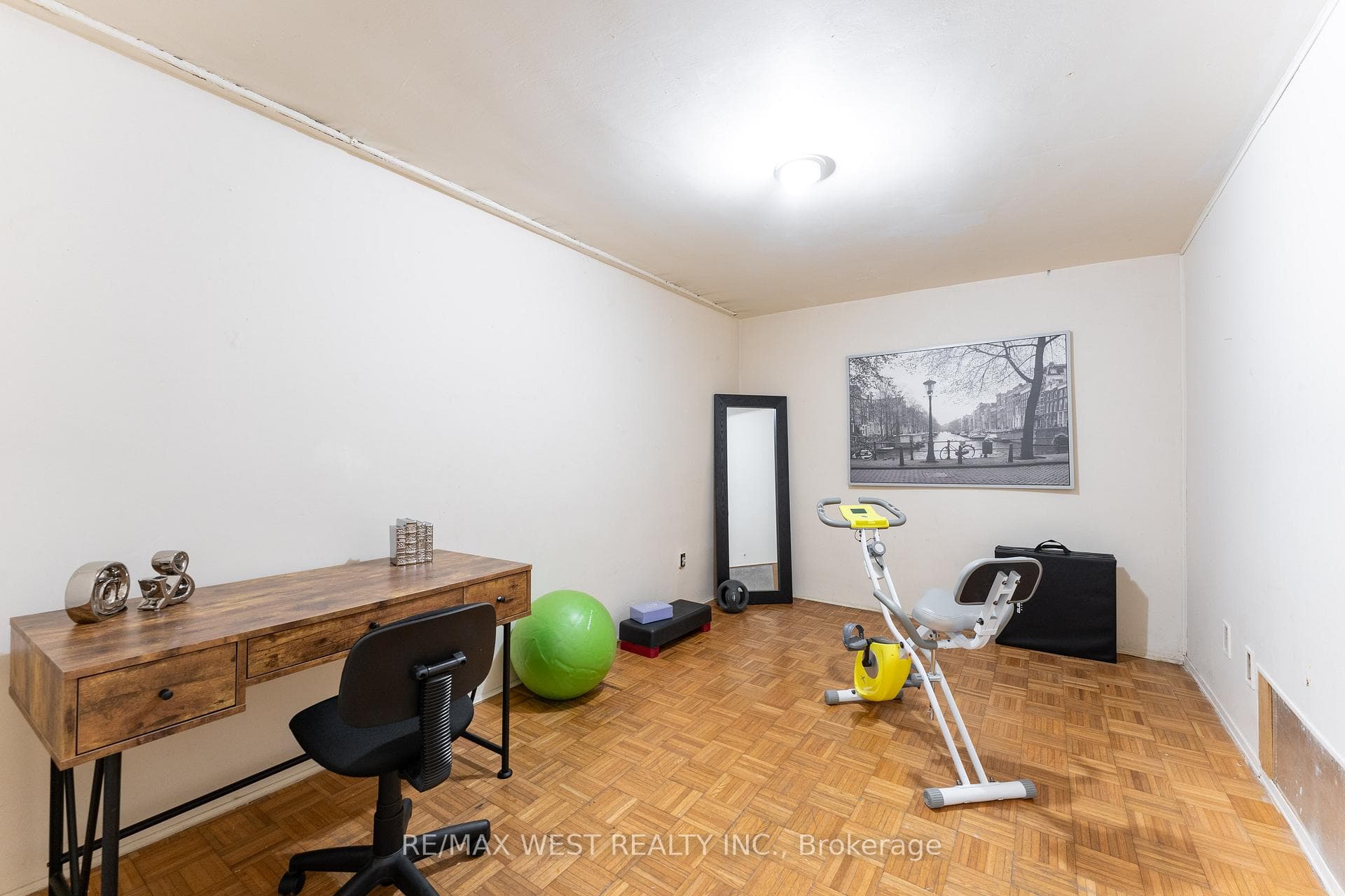 1024 Davenport Road photo 46