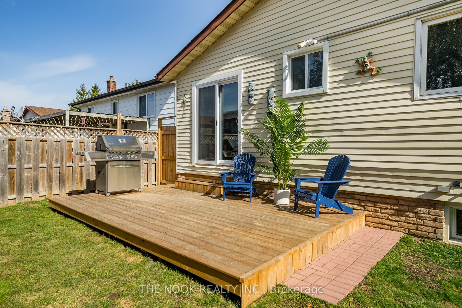 233 Mary Street photo 32