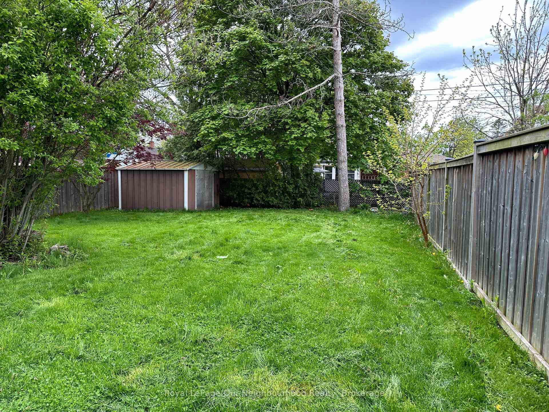 427 Adelaide Avenue photo 3