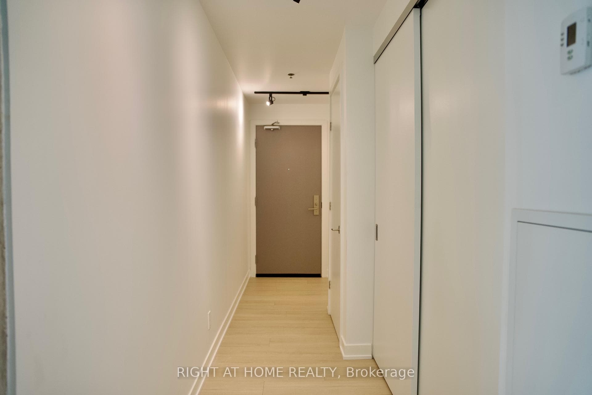 203 Catherine Street Unit 310 photo 6