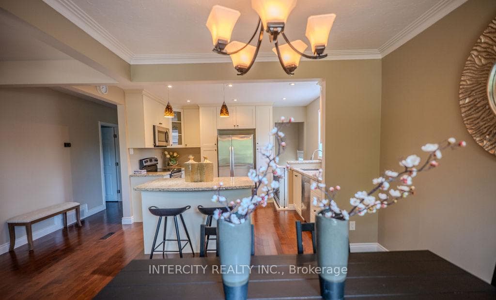631 Trudale Court photo 4