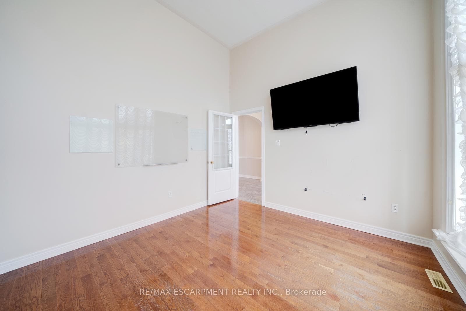 23 Grubin Avenue photo 4