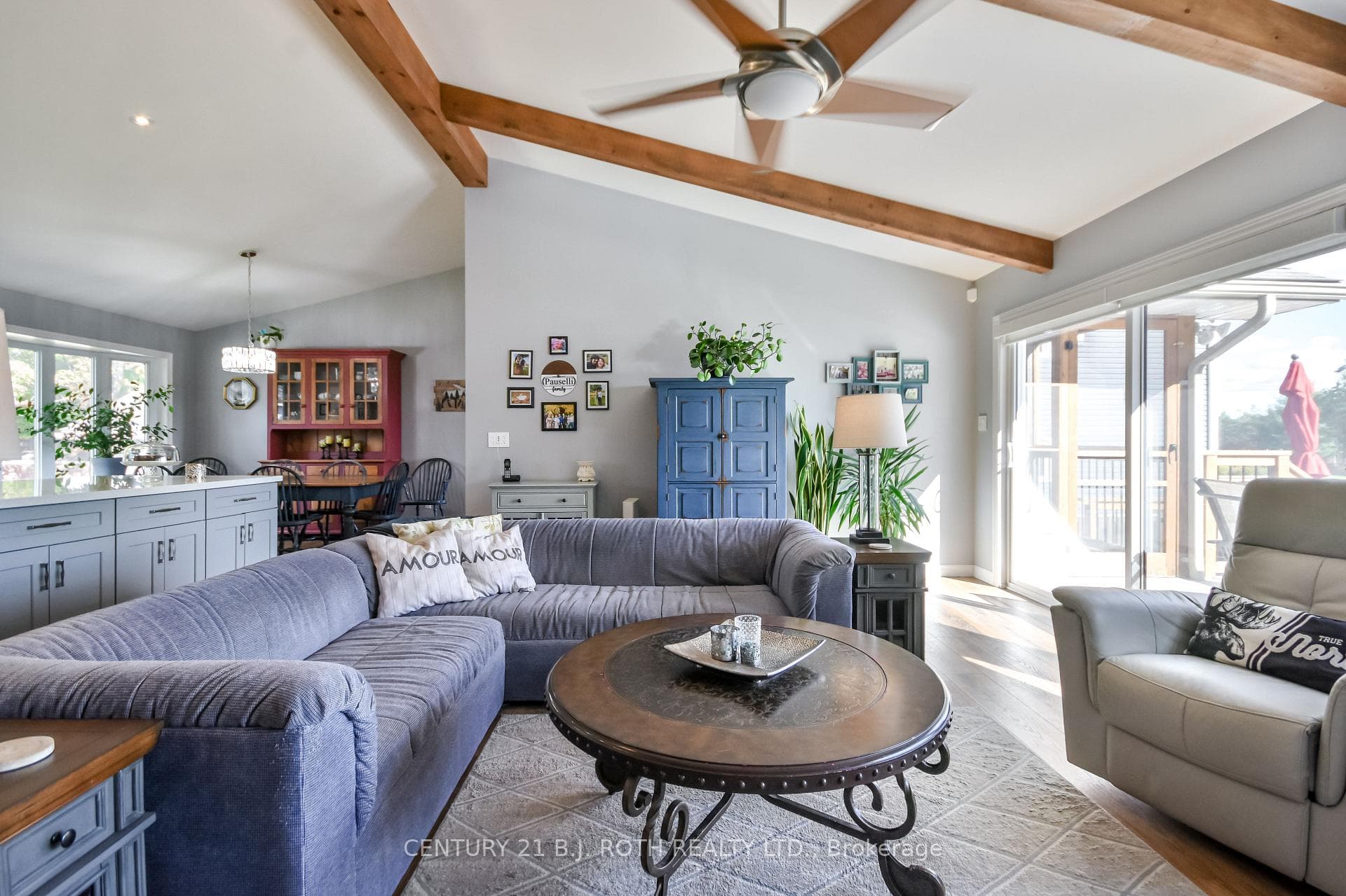Open Concept vaulted ceiling