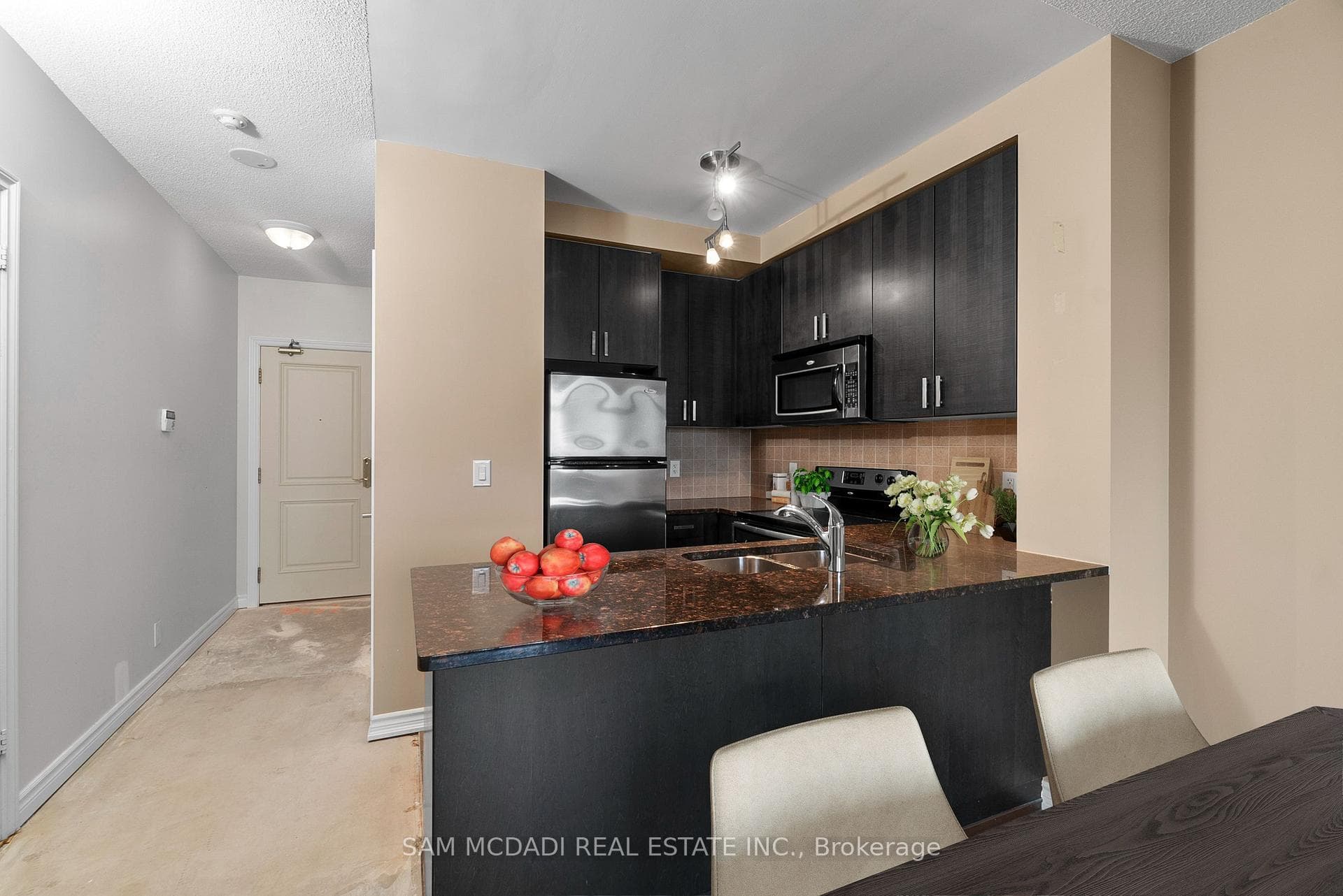9235 Jane Street Unit 1616 photo 5