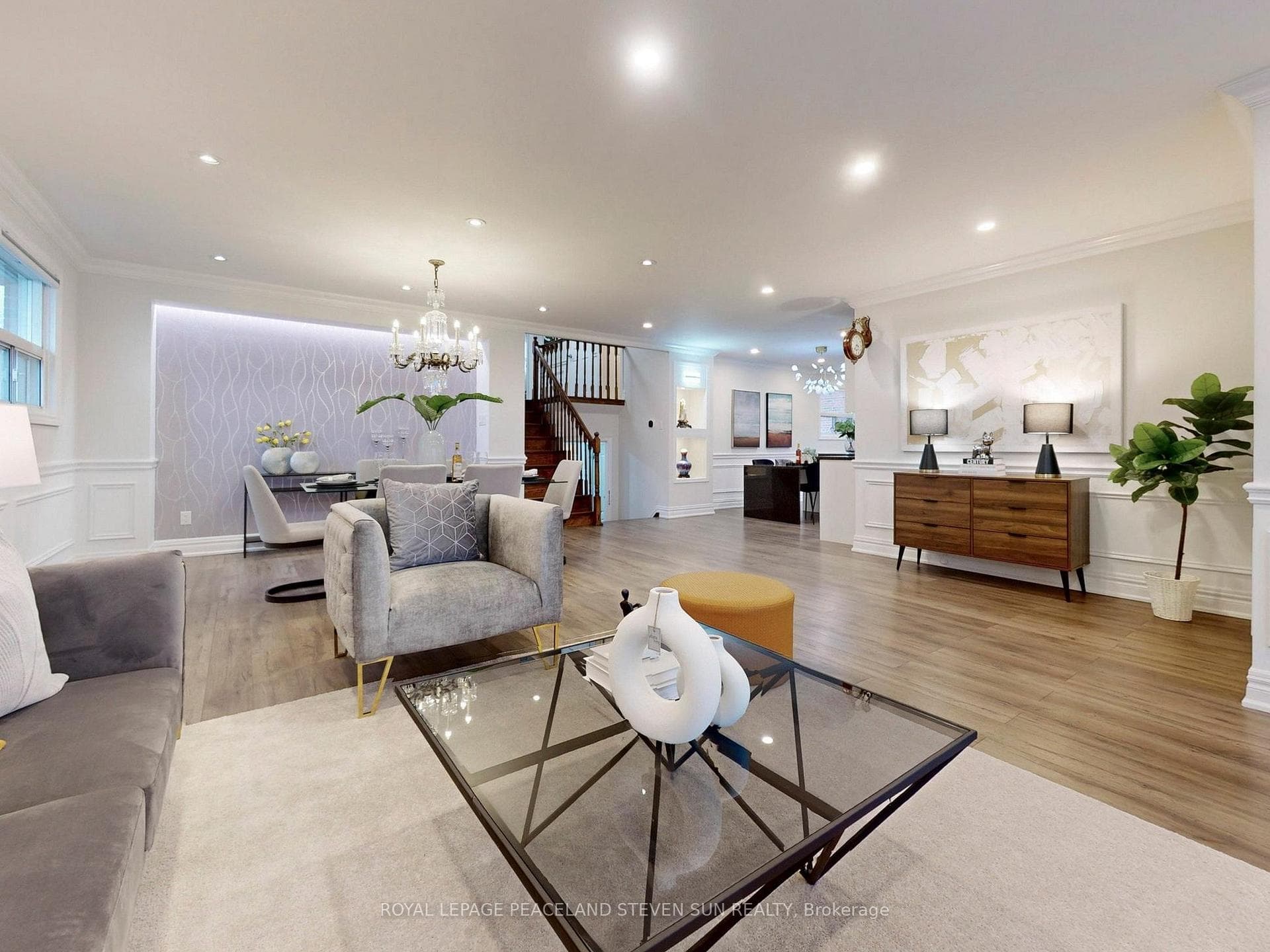 52 Bickerton Crescent photo 8