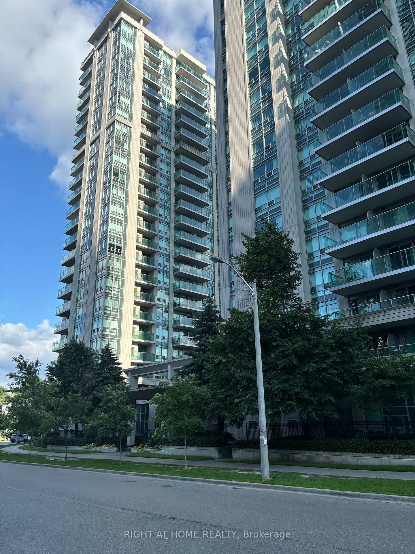 35 Bales Avenue Unit 1511 photo 1
