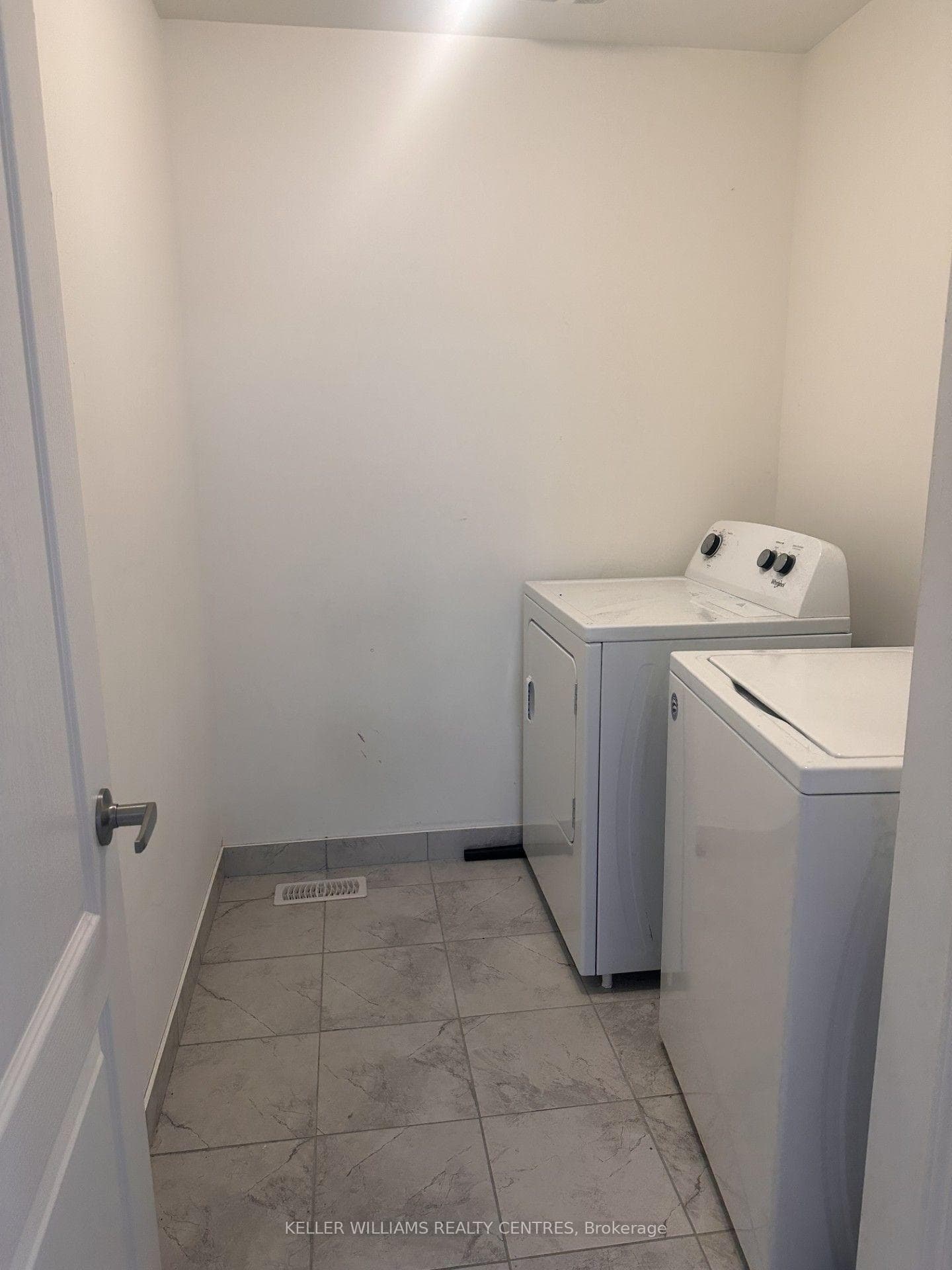 9 Catamaran Drive photo 17