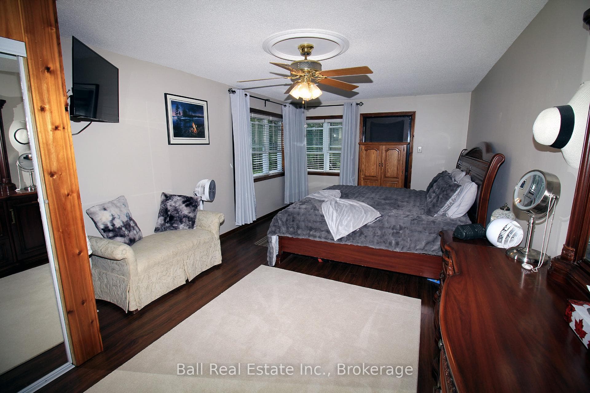 1123 Harcourt Road photo 25