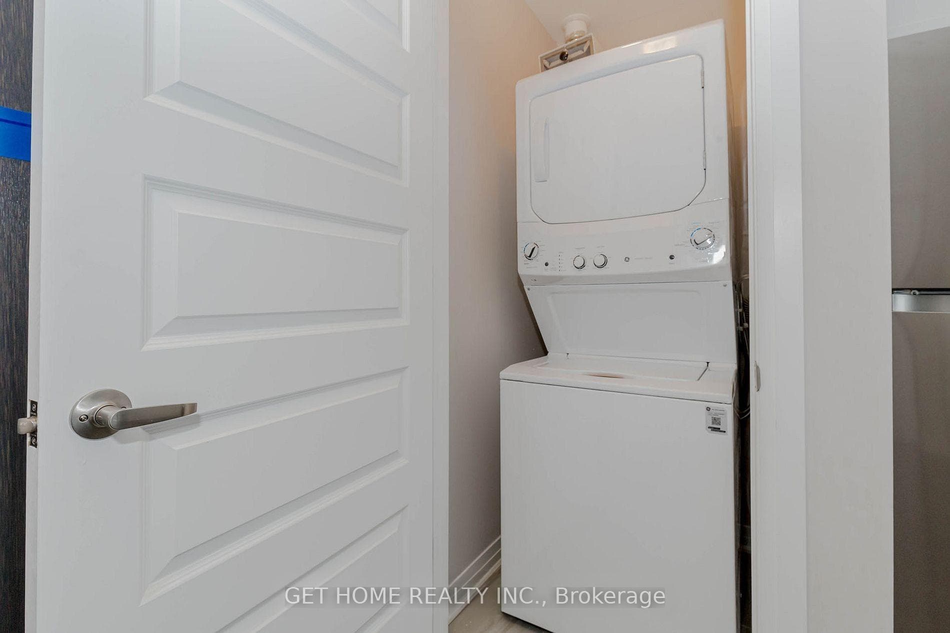 480 Gordon Krantz Avenue Unit 609 photo 22