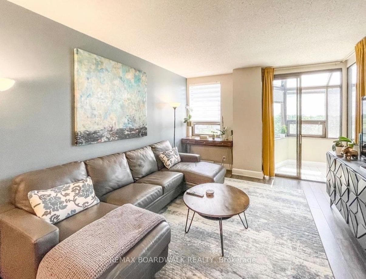2019 Carling Avenue Unit 710 photo 9