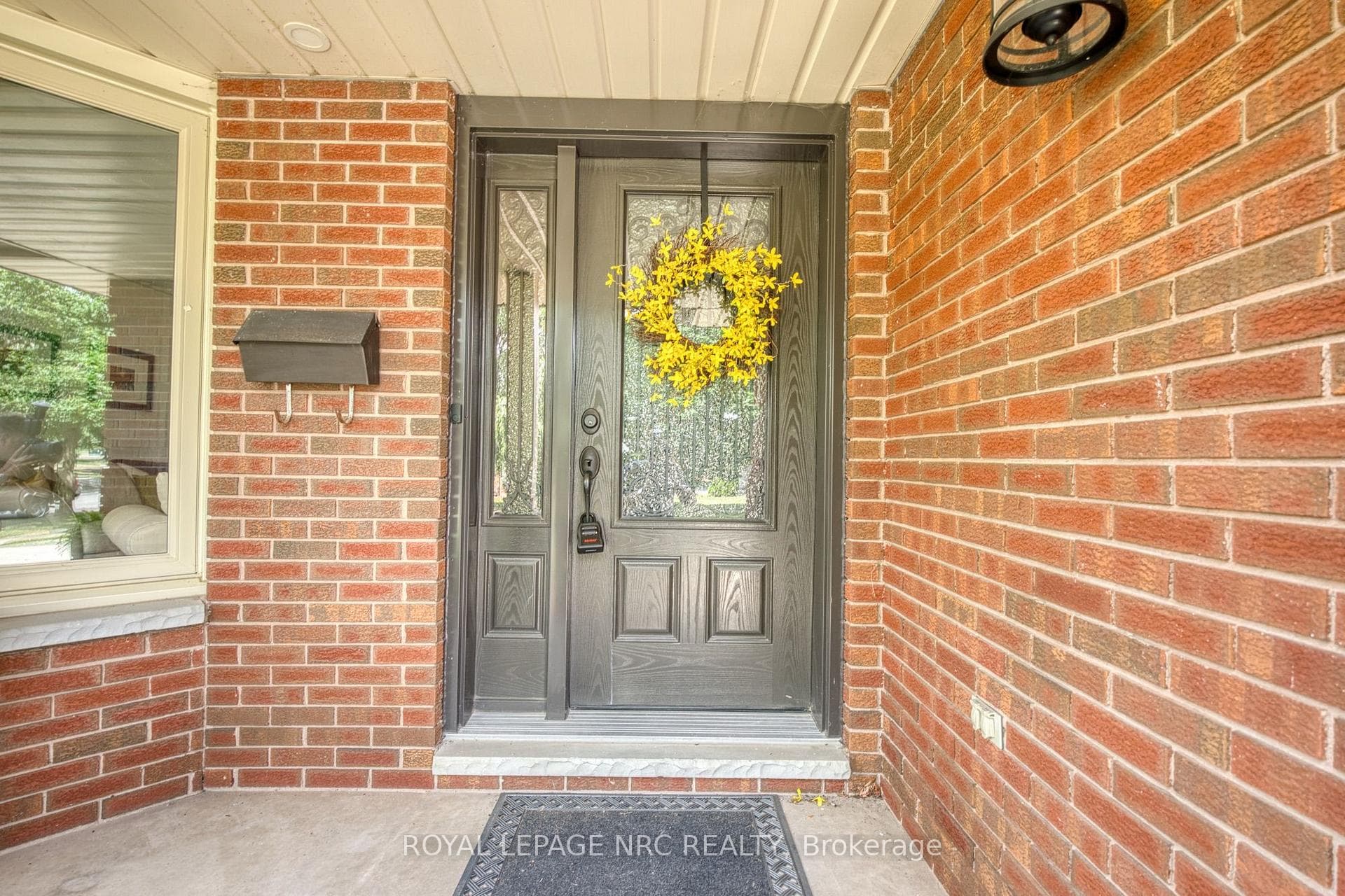 124 Glen Park Drive photo 4