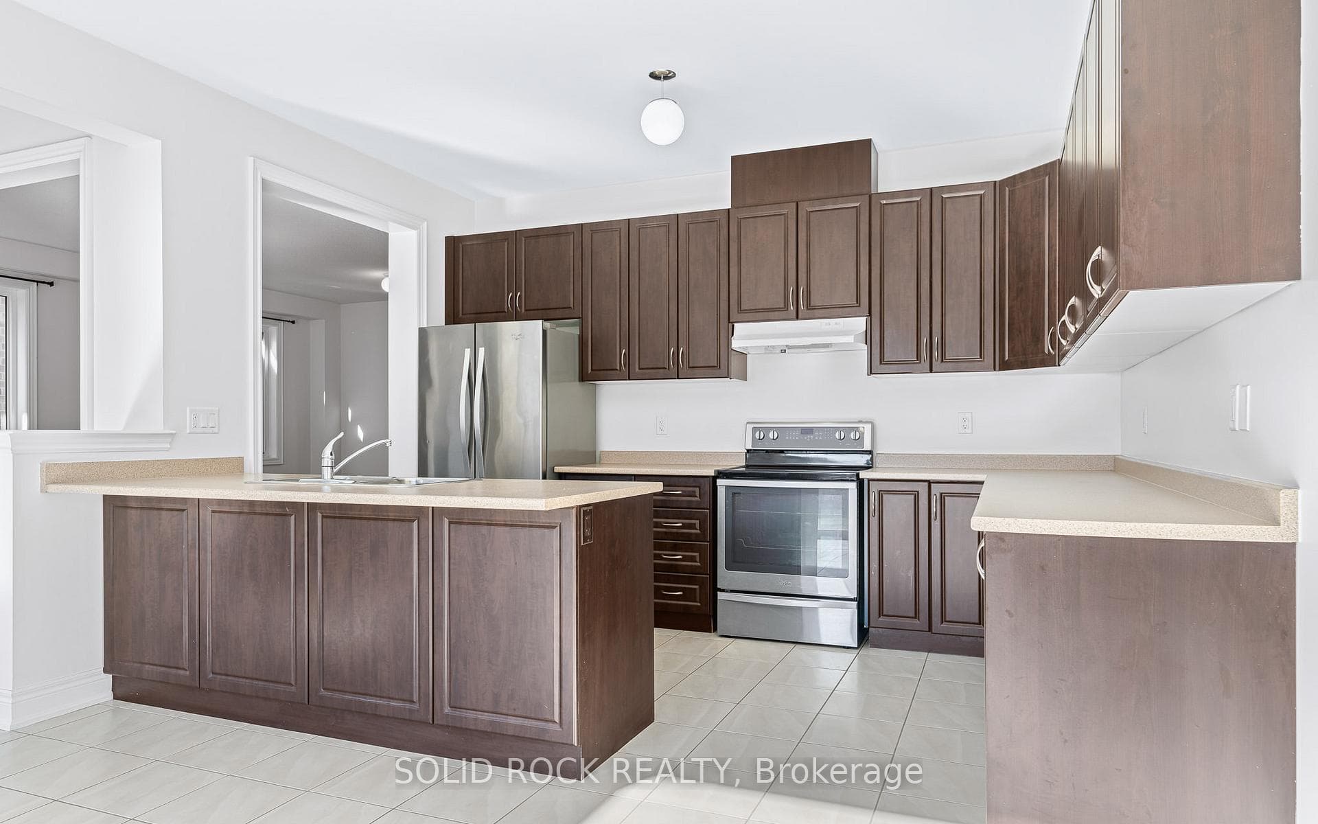 122 Mcdonnell Crescent photo 13