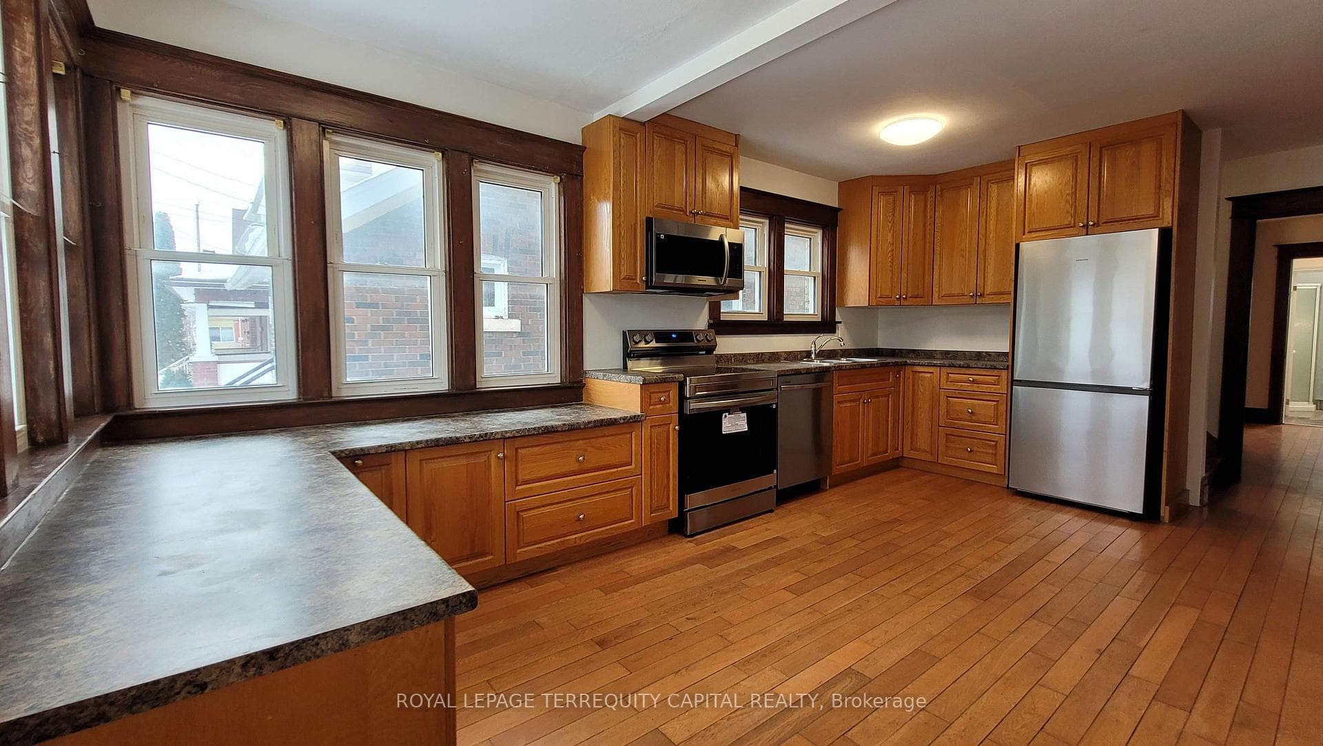 4988 Morrison Street photo 2