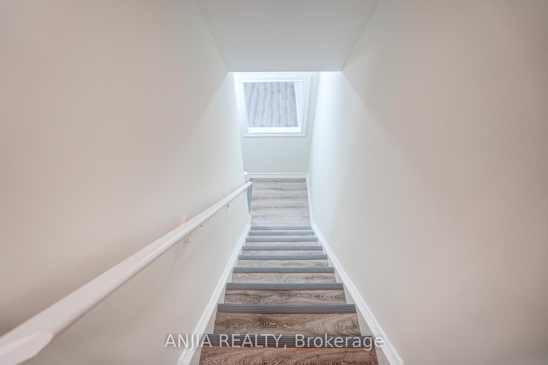 25 Collier Crescent photo 28