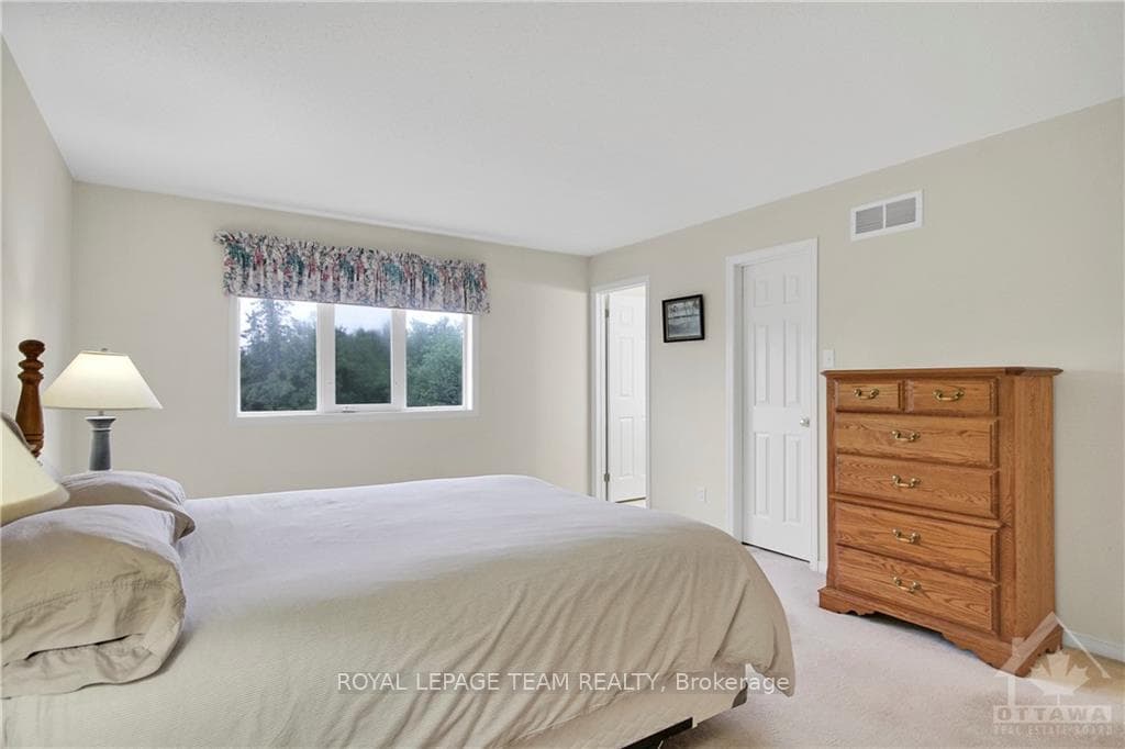 74 MORESBY Drive photo 18