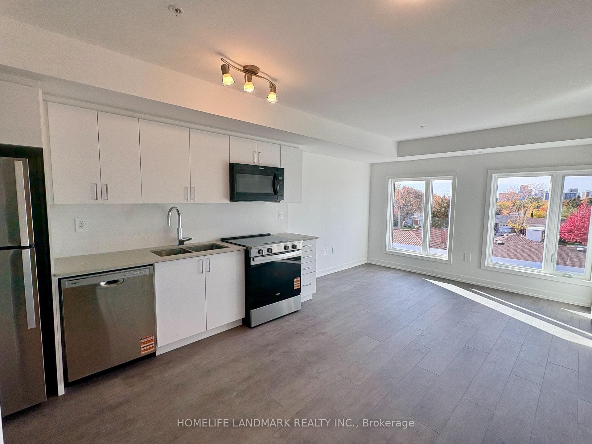 1670 Victoria Park Avenue Unit D206 photo 3
