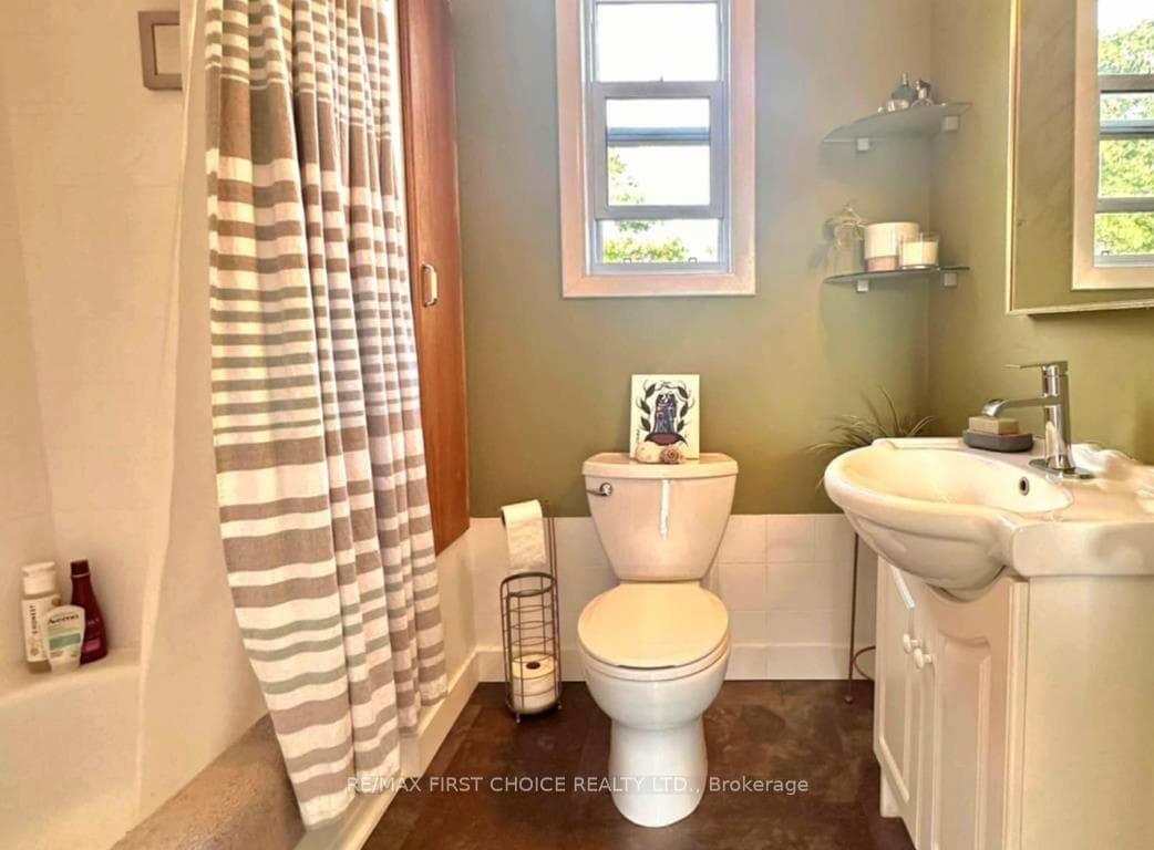 222 Wolseley Street photo 22
