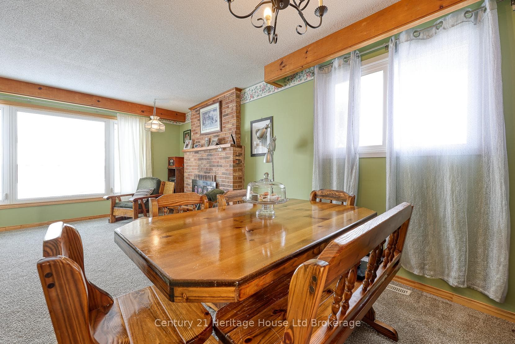 249 Macdonald Drive photo 9