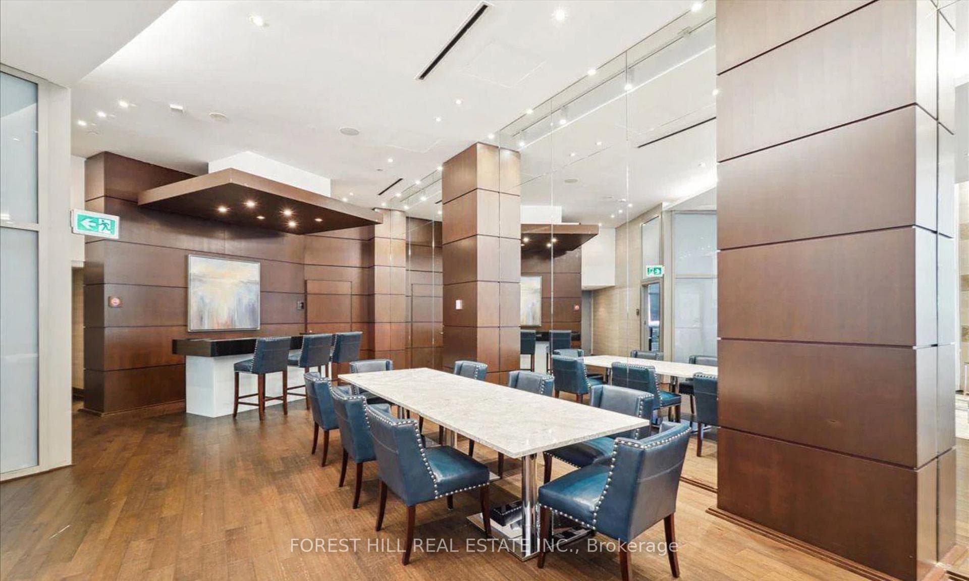 2181 Yonge Street Unit 2704 photo 17