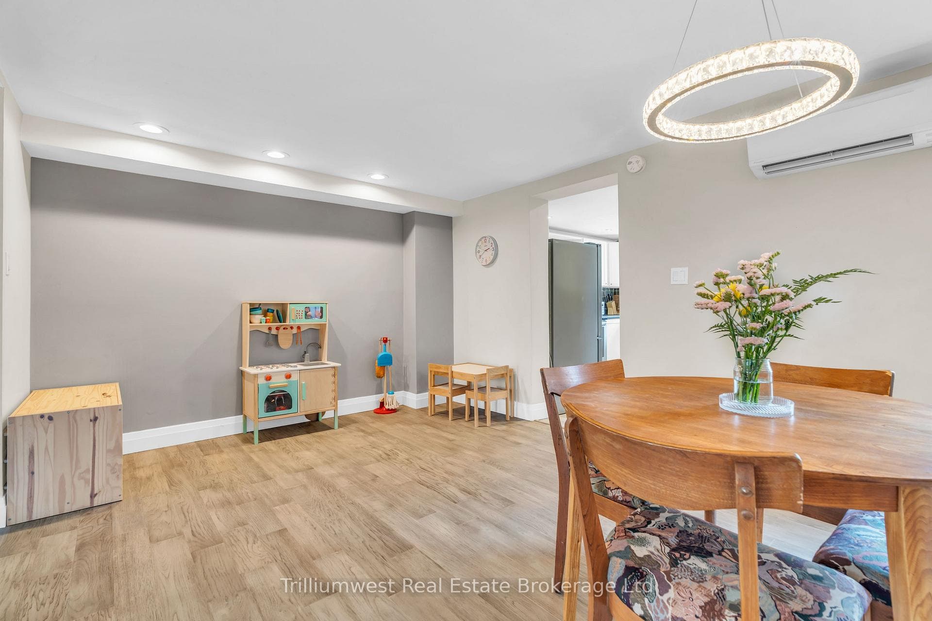 4 Dufferin Street photo 12