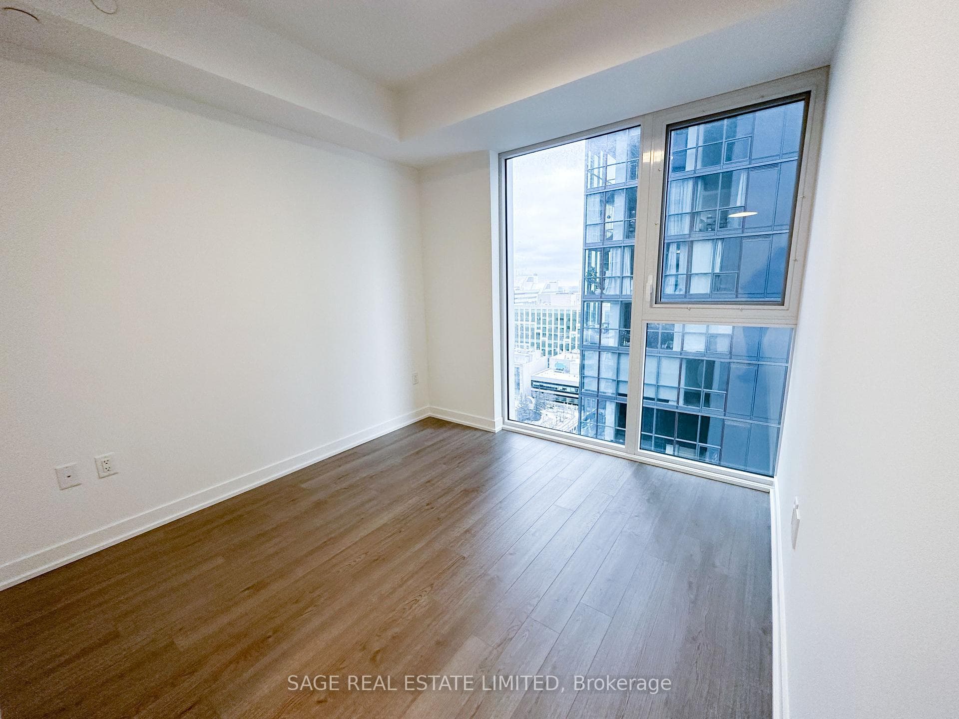 357 King Street Unit 2009 photo 11