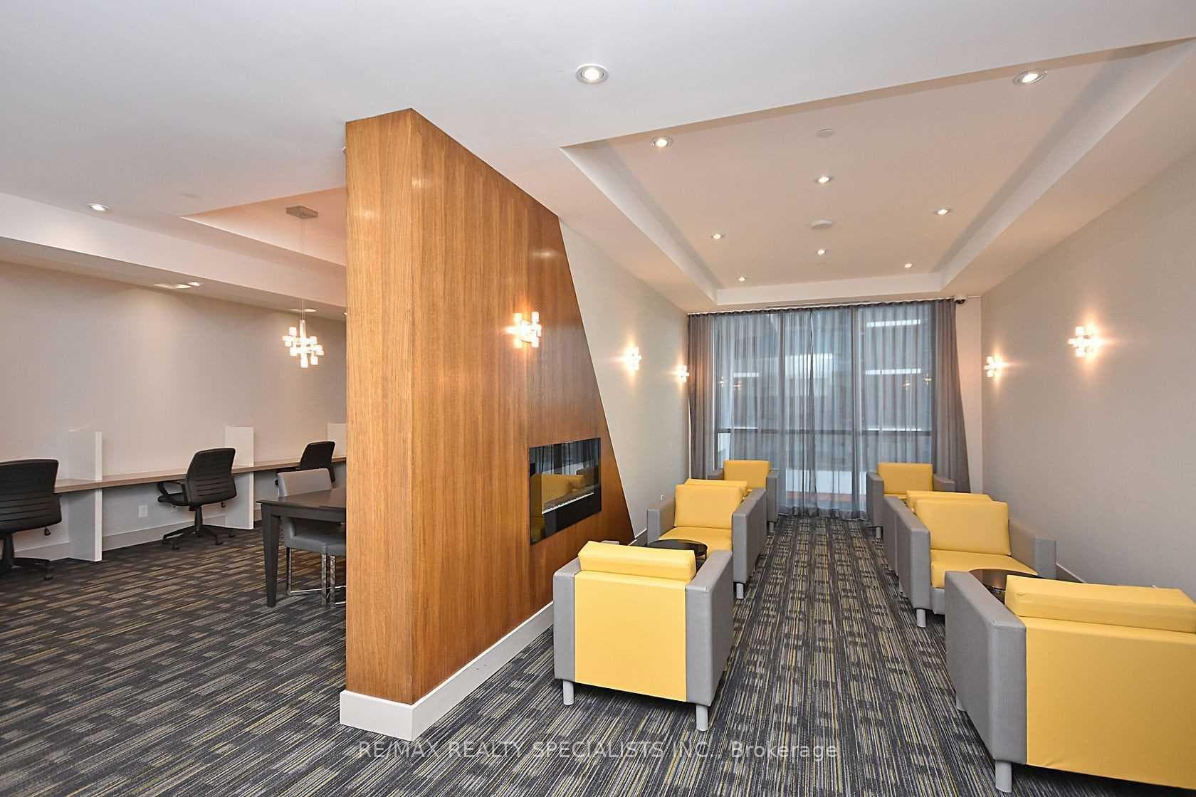 55 Eglinton Avenue Unit 1810 photo 36