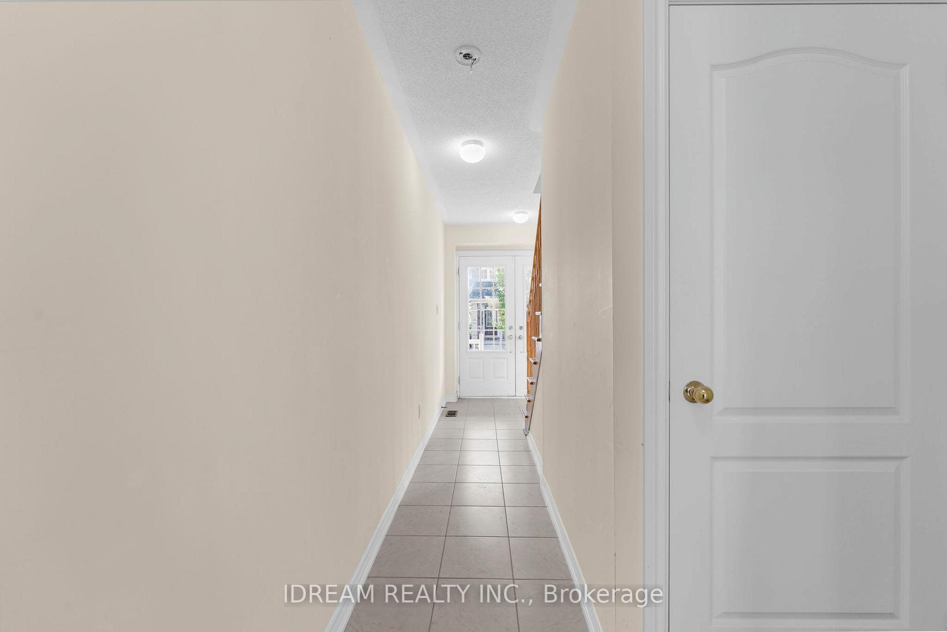 21 Miami Grove photo 4
