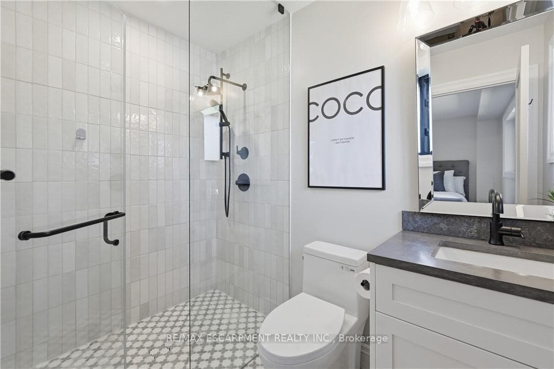 521 Dynes Road photo 22