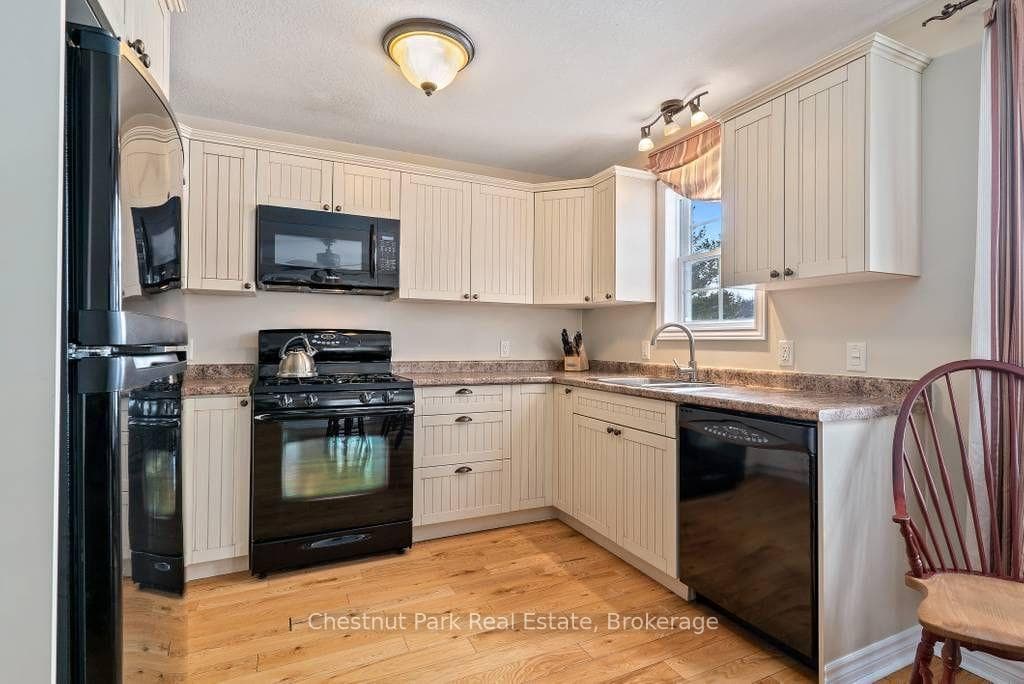 1052 RAT BAY Road Unit 106-7 photo 27
