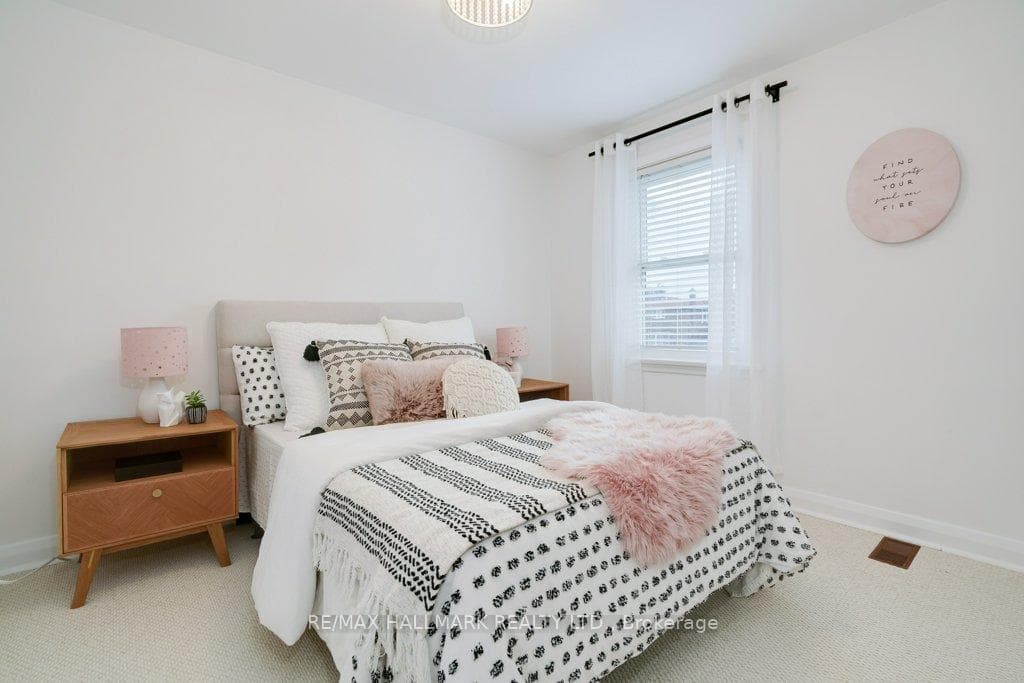 17 Balfour Avenue photo 18