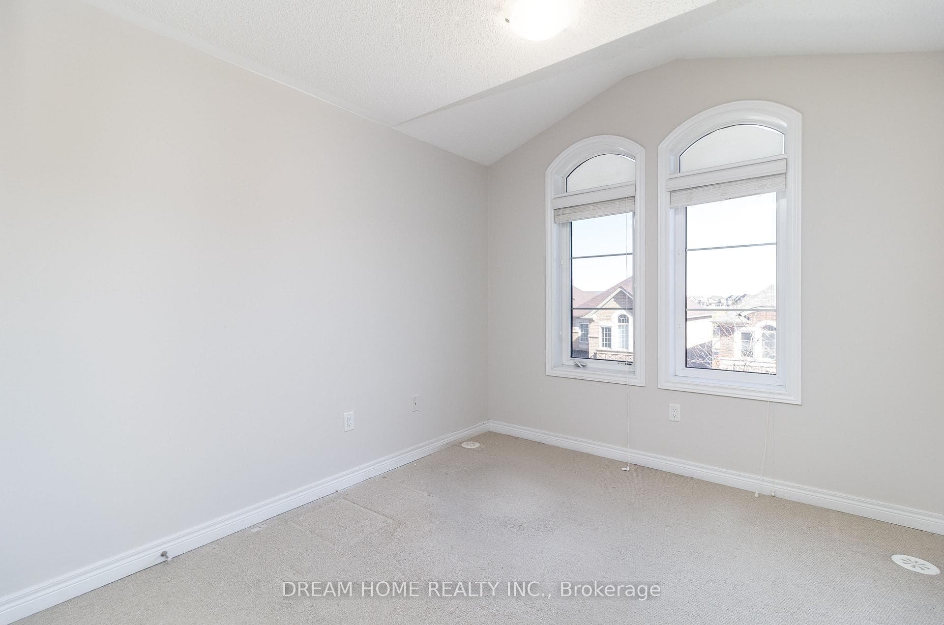 3070 Eberly Woods Drive photo 15