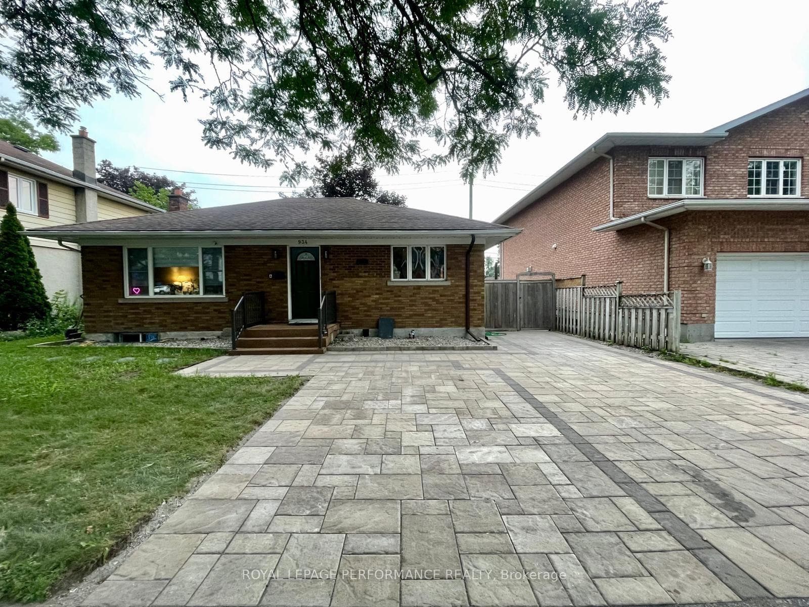 934 Smyth Road Unit Unit B ( basement) photo 1