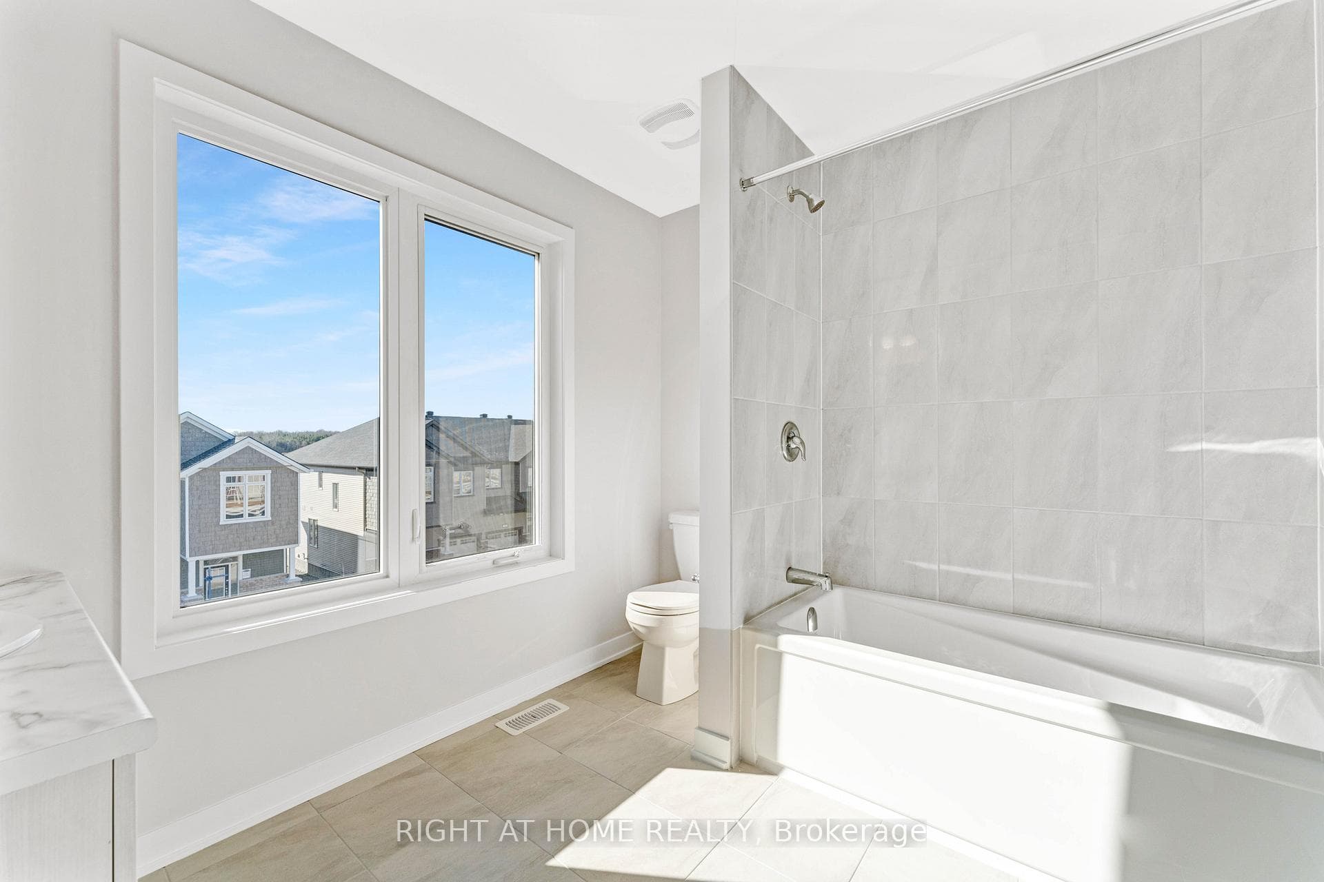 705 QUILTER Row photo 12
