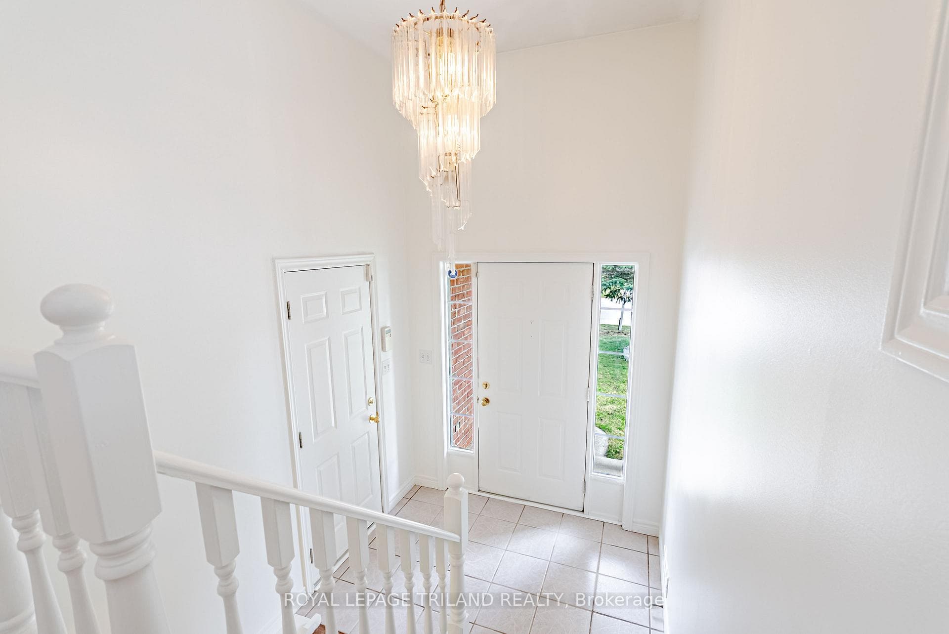 14 Amber Drive photo 8