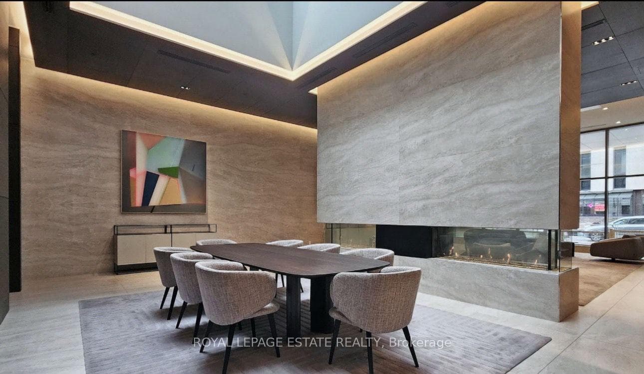 2221 Yonge Street Unit 1708 photo 21