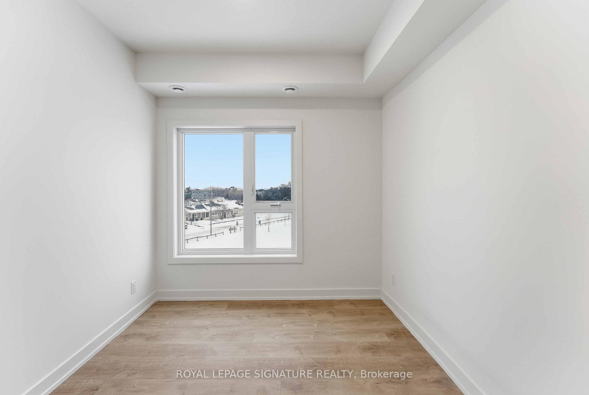 16 Melbourne Avenue Unit 309A photo 13