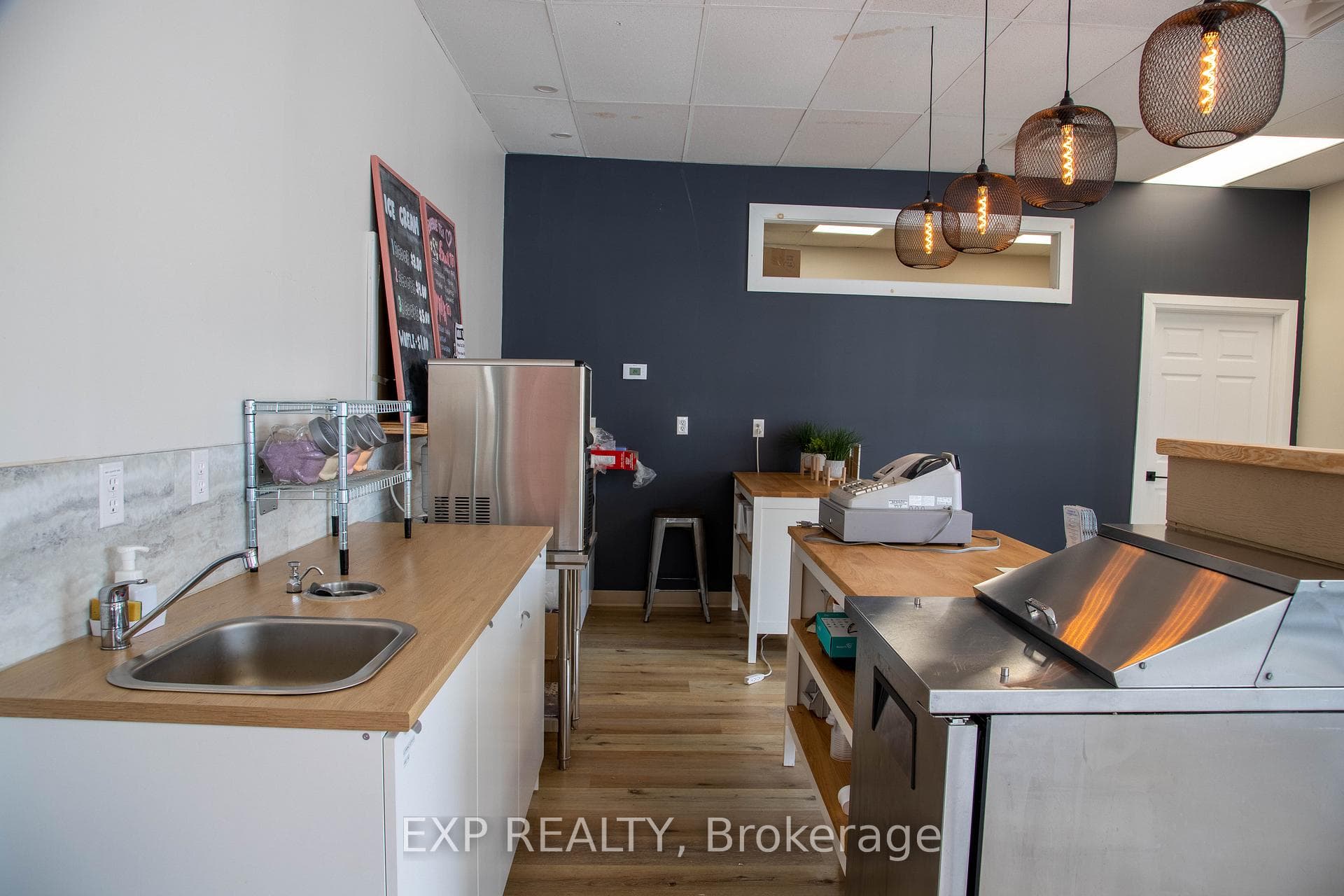 308 St. George Street photo 25