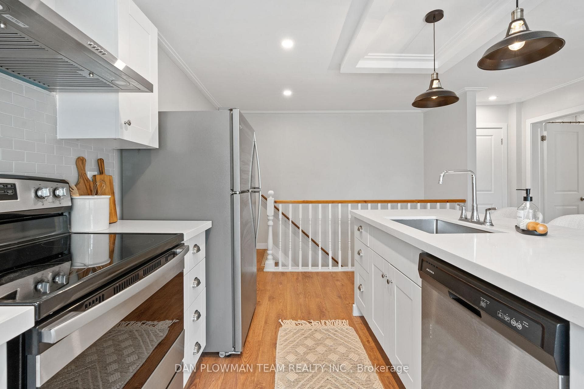 96 Ontario Street photo 8