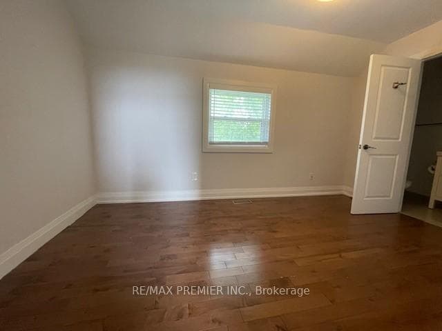 8 Gormley Road photo 28