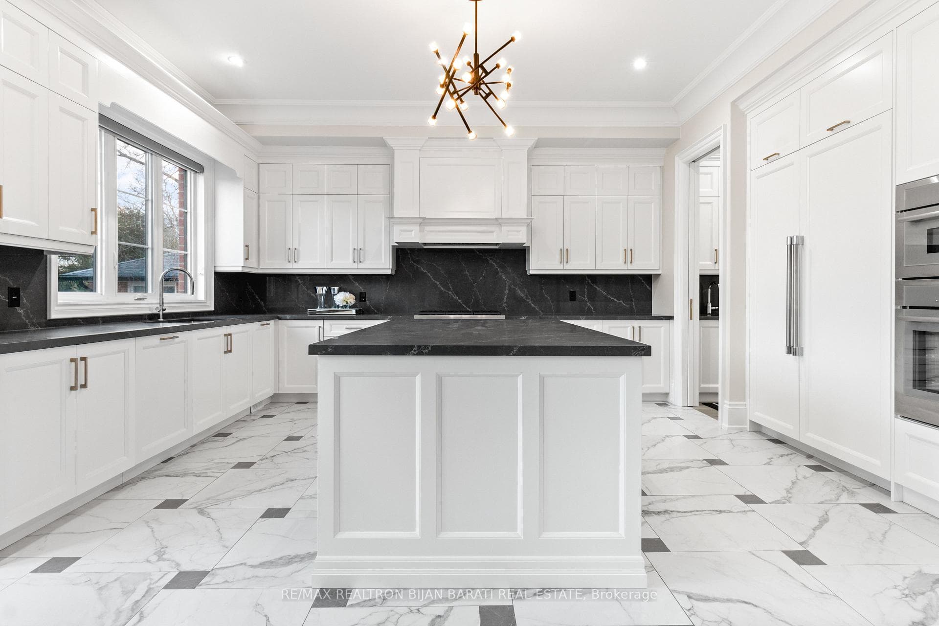 5 Charlemagne Drive photo 14