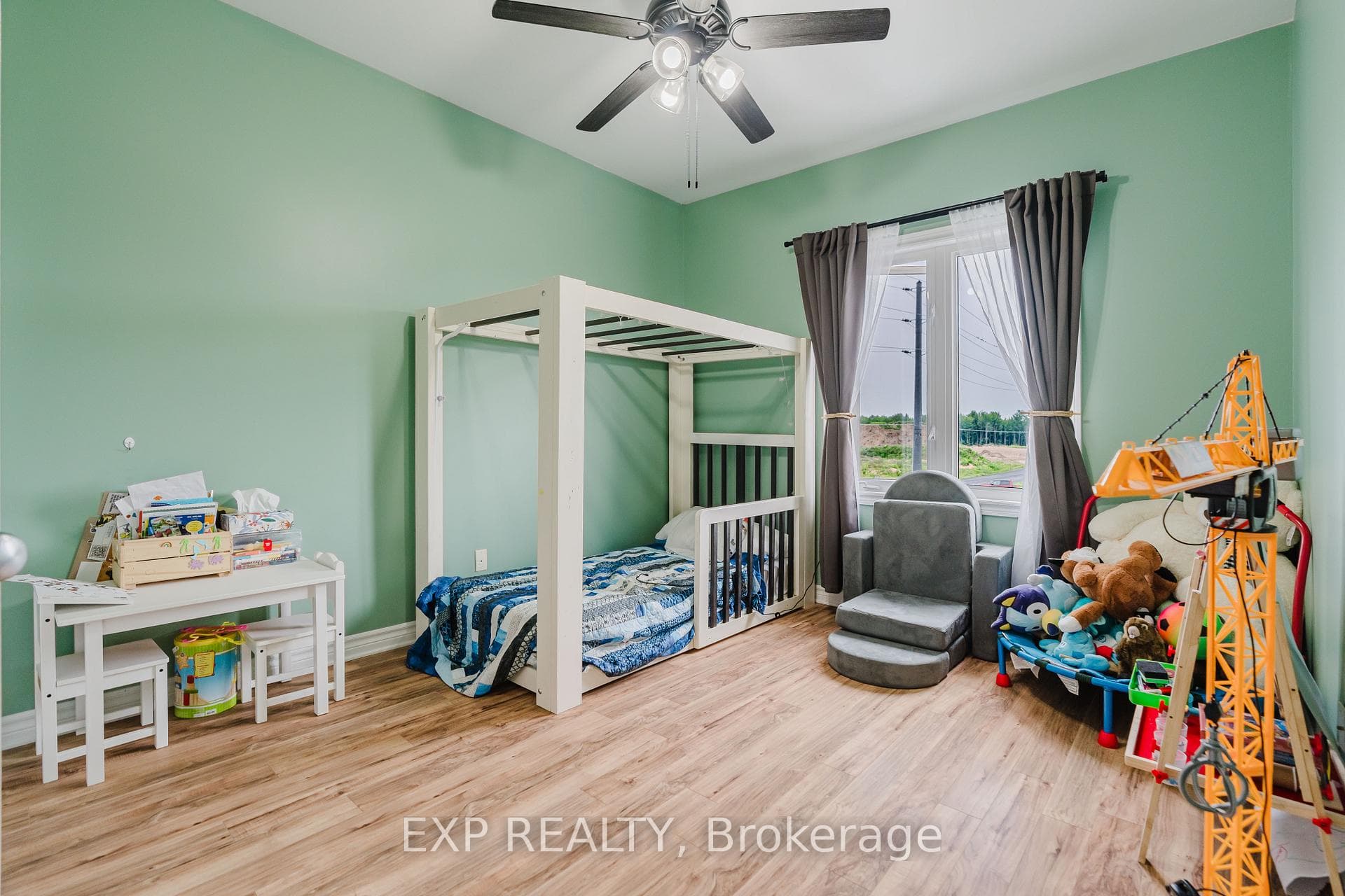 Second bedroom