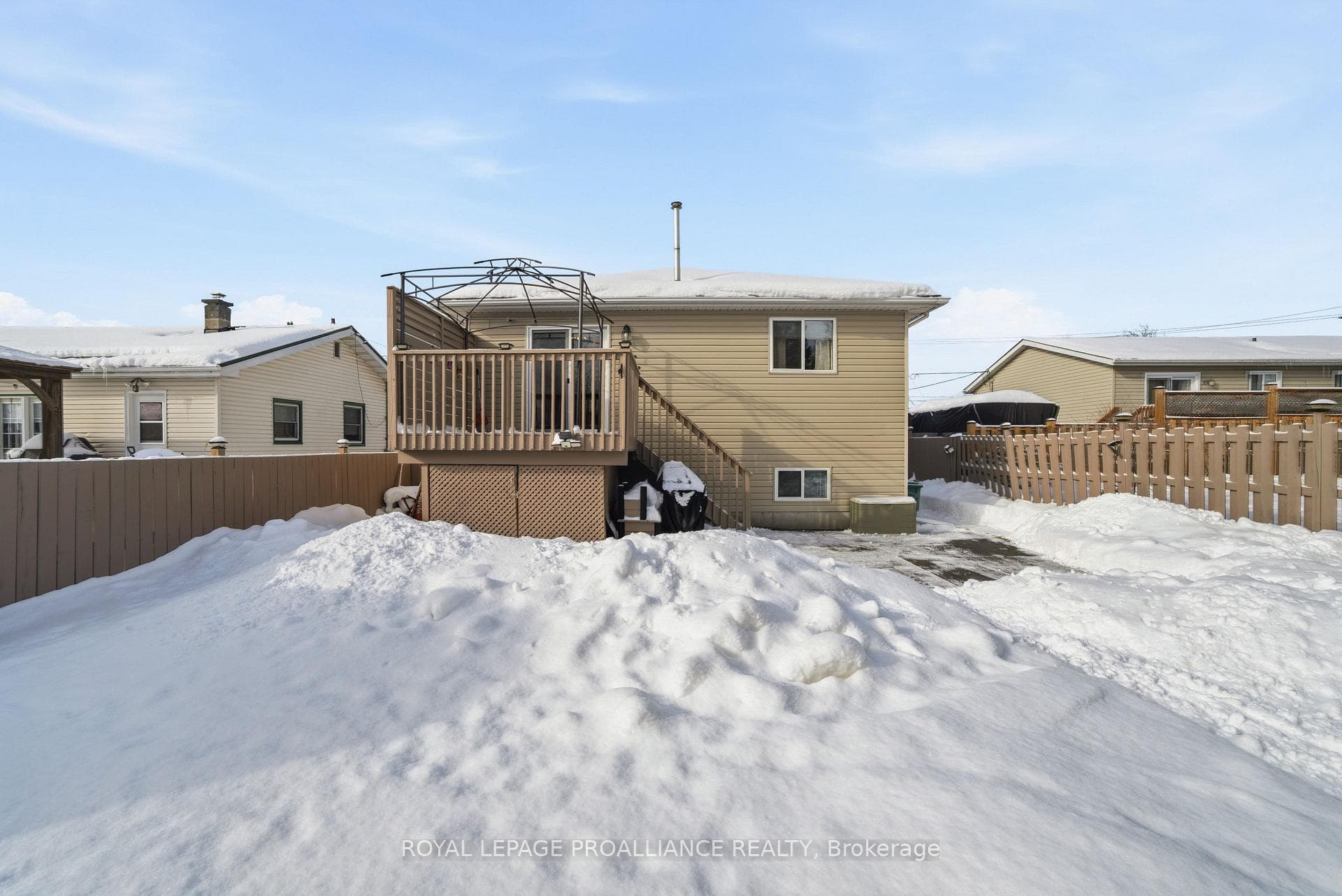 229 West Street photo 31