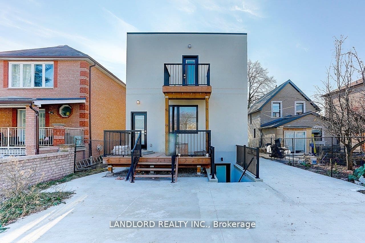 30 Lambton Avenue Unit Upper photo 30