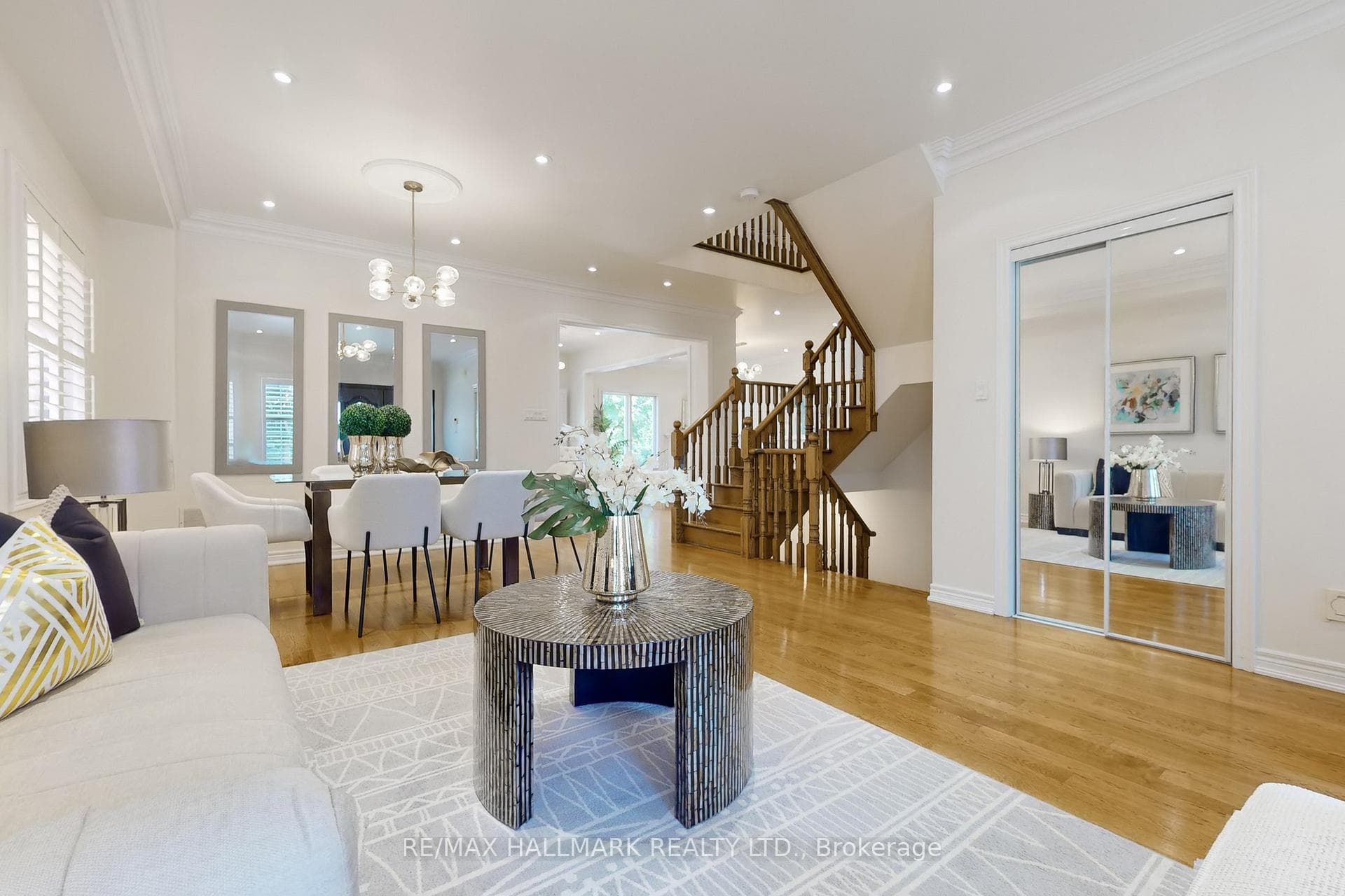 227 Rothbury Road photo 9