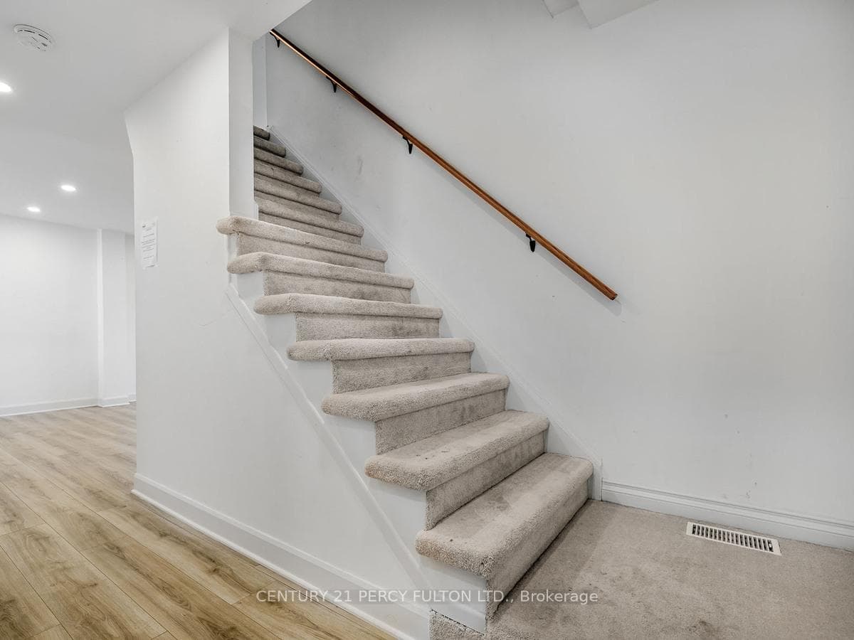 149 Armitage Drive photo 21
