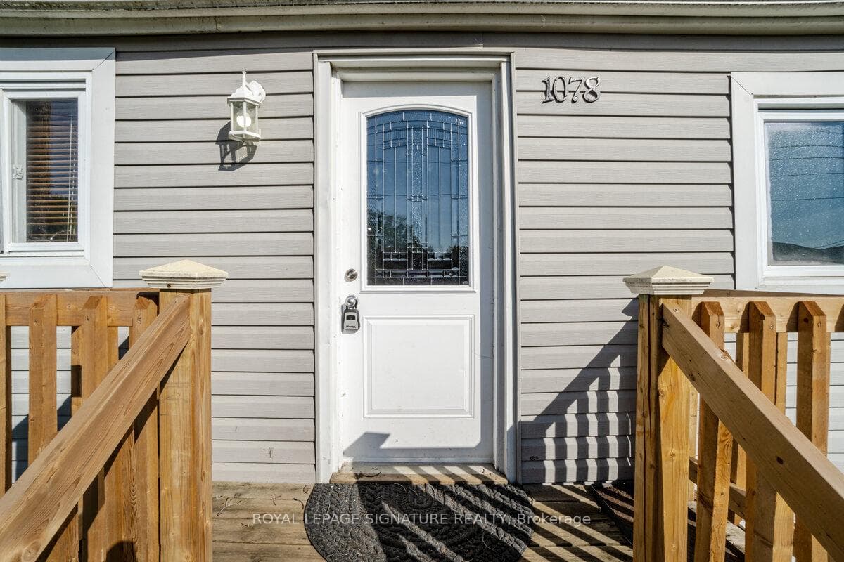 1078 Eastmount Avenue Unit 1 photo 4