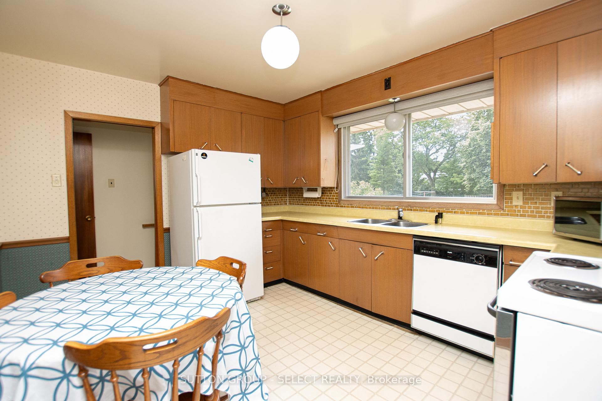 9 Sunray Avenue photo 12