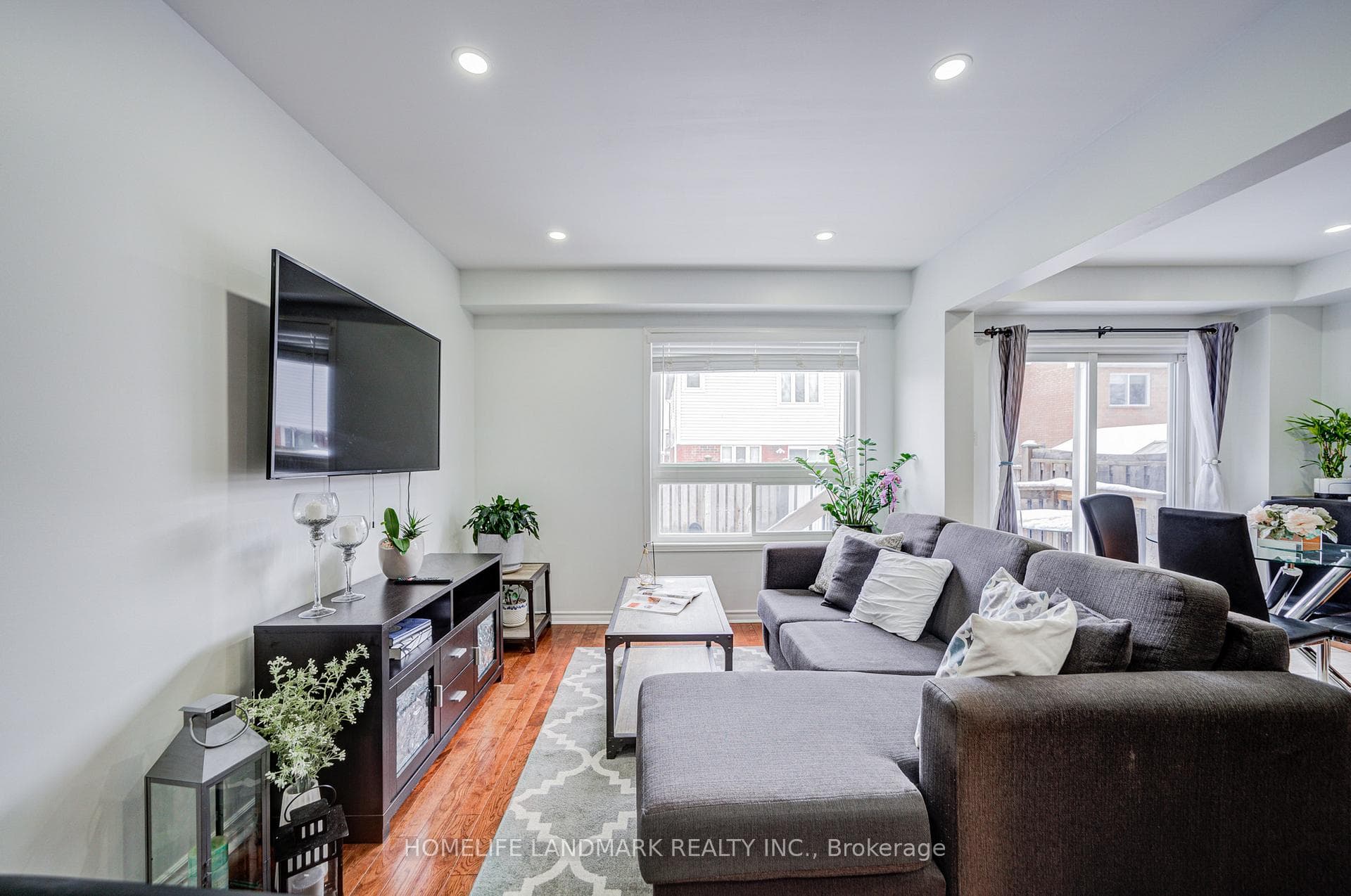 30 Richard Coulson Crescent photo 11