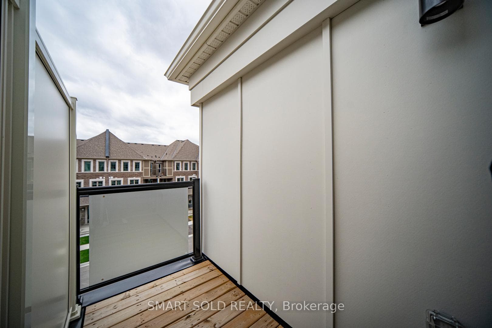 34 Thomas Frisby Jr Crescent photo 35