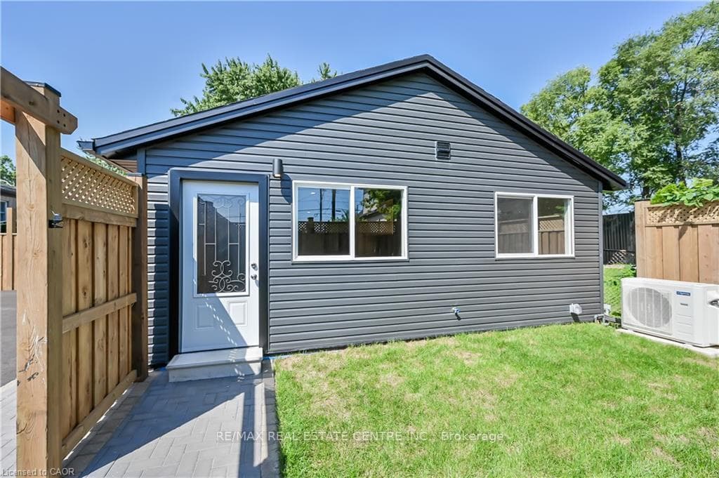 43 Mahony Avenue Unit 3 photo 1